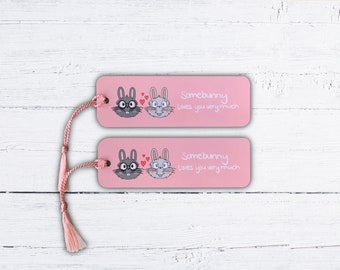 Marcapáginas "Somebunny te quiere mucho" - Día de San Valentín - Día de Galentines - Marcapáginas reciclado con borla rosa