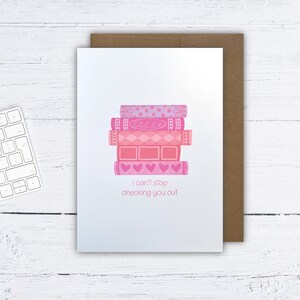 I Can't Stop Checking You Carte de voeux - jolie carte de jeu de mots de bibliothèque - carte de correspondance - carte de voeux livresque - amoureux des livres, Saint-Valentin, anniversaire