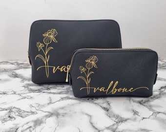 Personalisierte Kosmetiktasche mit Namen und Blumendesgin | Geburtsblume Monat | Geschenk Geburtstag + 1 GRATIS Stabkerze mit Name dazu