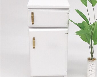 miniature refrigerator dollhouse
