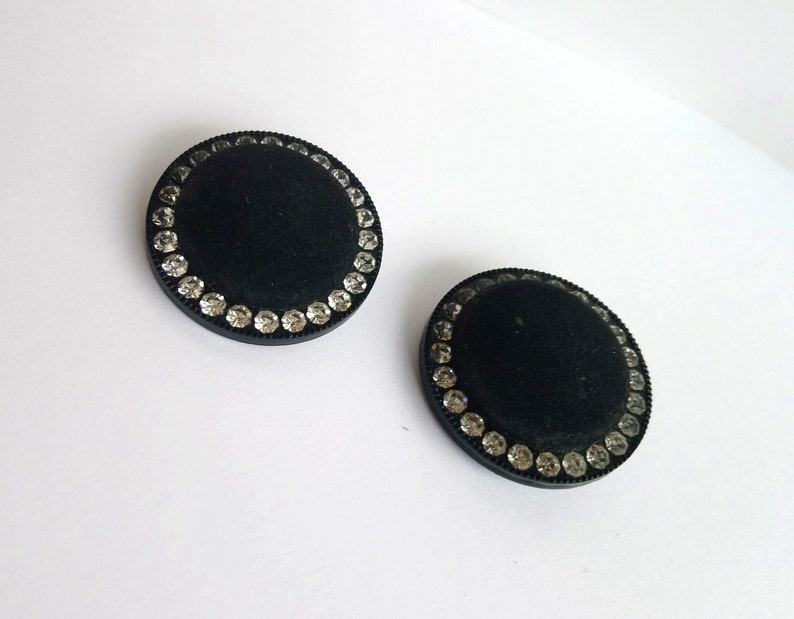 Vintage round velvet shoe clips with rhinestones Art deco Shoes decor