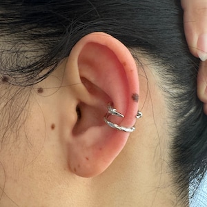 Tiny Claw Ear Cuff , Cartilage Earrings No Piercing  ,Conch Cuff Earrings,Stacking Single Earrings to Wear Everyda, Birthday Gift for her