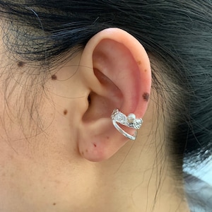 Silver Ear Cuff No Piercing,Pearl Conch Ear Cuffs,Hammered Ear Cuff,925 Silver Cartilage Ear Cuff,Birthday Gift for Women,Ear Wrap Earrings