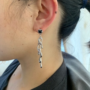 Mismatched  Onyx Earrings,Black Onyx Earrings,Dripping liquid Earrings,Abstract Silver Earrings,Tear Drop Earrings for Women,Gothic Earrings