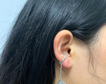 Playing Card Dangle Ear Cuff ,Ear Cuff No Piercing,Sterling Silver Dangle Poker Earrings,Unique Conch Cartilage Cuff for Men,Gothic Jewelry