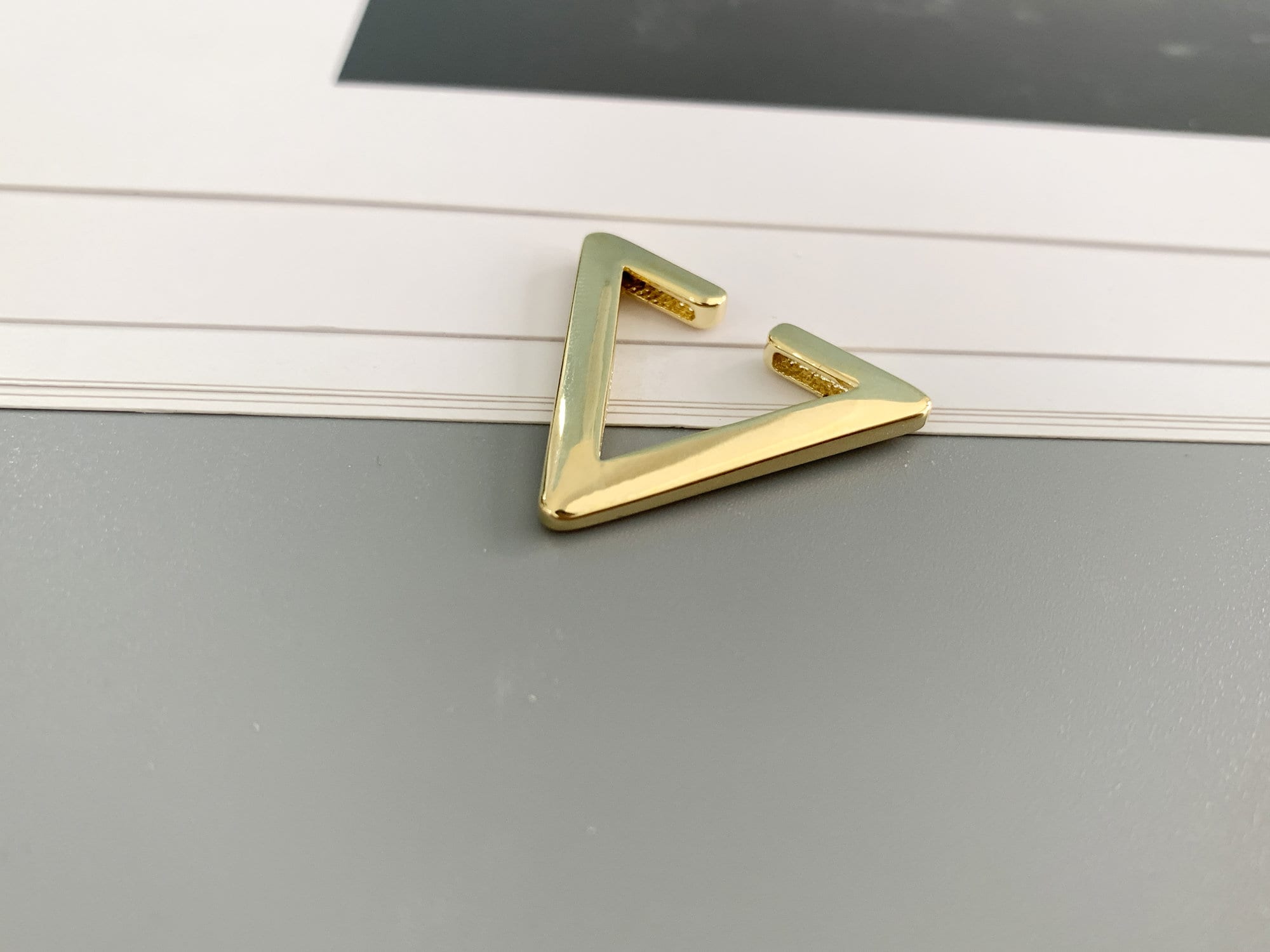 H>Fractal Triangle Ear Cuff ゴールド H＞FRACTAL ORIGINAL TRIANGLE EAR CUFF(GOLD) トイアングル