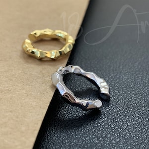 Conch Earring ,Ear Cuff No Piercing ,Sterling Silver Ear Cuffs,Unisex Cuffs Earring,Gold Ear Wrap for Women,Gold Cartilage Cuffs,Single one