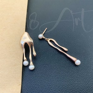 Asymmetric Sterling Silver Dripping Earrings,Modern Natural Pearl Stud Earring,Liquid Earrings,Abstract Earrings,Droplets Earrings