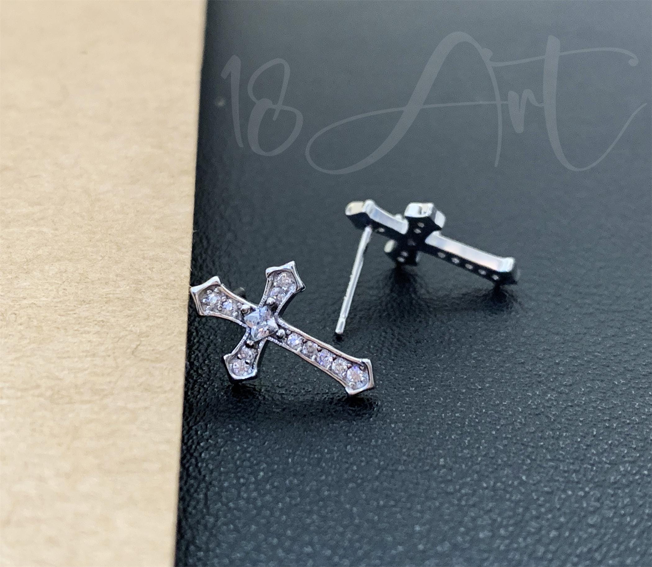 ピアス VINTAGE HOLLYWOOD Cross Line Cubic Earrings 5BNY508 CZ Cross Stud Earrings, Sterling Silver Cross Earrings, Pave