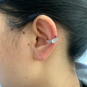 No Piercing Ear Cuff with Sterling Silver,White Agate Ear Cuffs ,Wedding Ear Cuffs,Conch Earring,Unisex Ear Cuffs.Cartilage Earrings for Her
