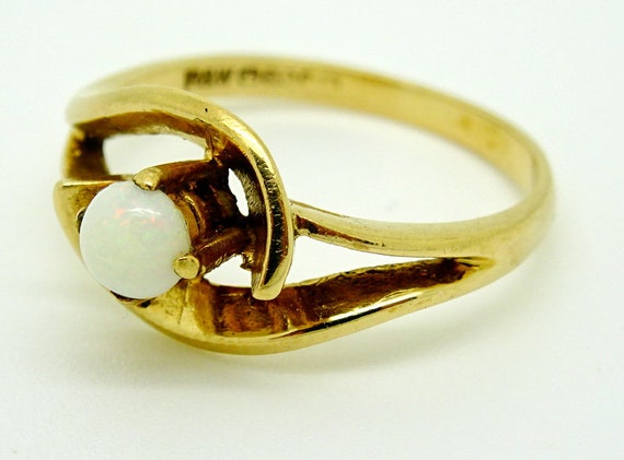 Stunning 9ct Yellow Gold Solitaire Opal Ring Uniq… - image 3