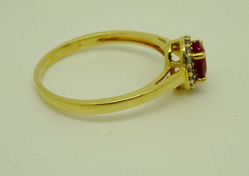 Stunning 9ct Yellow Gold Ruby & Diamond Multi Stone Cluster Ring, Size N 1.55g image 4