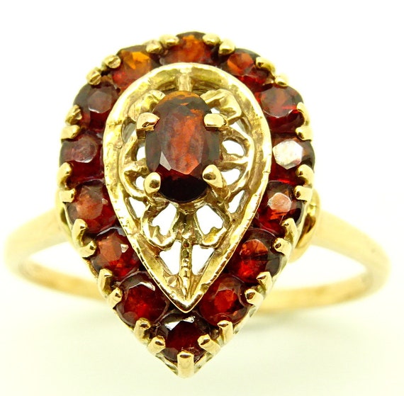 Vintage Stunning 9ct Yellow Gold Garnet Cluster C… - image 2