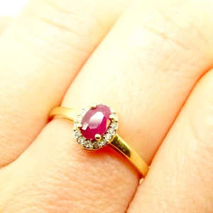 Stunning 9ct Yellow Gold Ruby & Diamond Multi Stone Cluster Ring, Size N 1.55g image 6