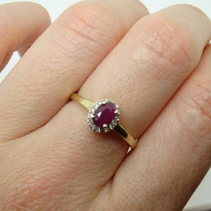 Stunning 9ct Yellow Gold Ruby & Diamond Multi Stone Cluster Ring, Size N 1.55g image 9