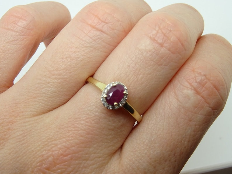 Stunning 9ct Yellow Gold Ruby & Diamond Multi Stone Cluster Ring, Size N 1.55g image 9