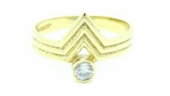 Lovely 9ct Yellow Gold Diadem Cubic Zirconia Solit