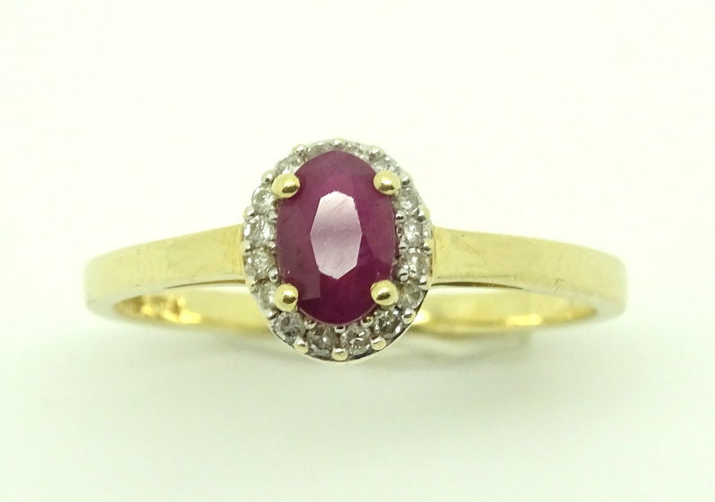 Stunning 9ct Yellow Gold Ruby & Diamond Multi Stone Cluster Ring, Size N 1.55g image 2