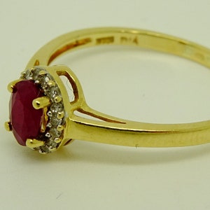 Stunning 9ct Yellow Gold Ruby & Diamond Multi Stone Cluster Ring, Size N 1.55g image 3