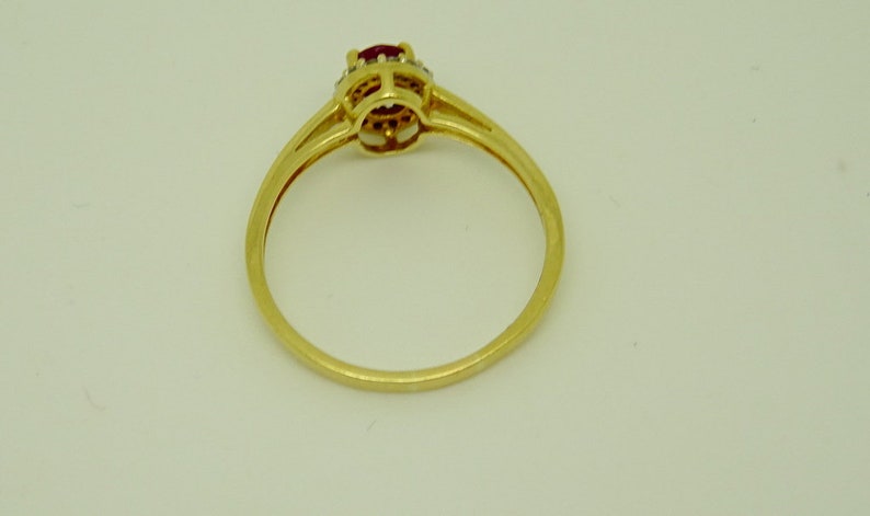 Stunning 9ct Yellow Gold Ruby & Diamond Multi Stone Cluster Ring, Size N 1.55g image 5