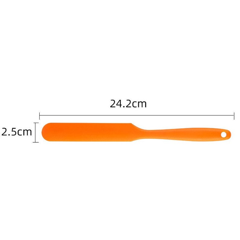 Puede incluir: Esp&aacute;tula de silicona naranja de 24,2 cm de largo y 2,5 cm de ancho.