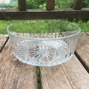 Grote grote serveerschaal Arcoroc France kristalglas, doorzichtige diamante glazen Starburst-schaal