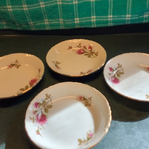 Royal Rose Fruit Bowls - set of 4