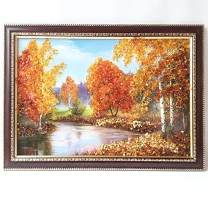 Peinture naturelle d'automne avec de l'ambre, paysage d'automne, peinture à la feuille d'or, décoration d'intérieur ambre, peinture réaliste de forêt de bouleaux, image ambre
