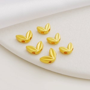 50 pezzi 18K Matt Gold Plated Leaf Perline, Perline a doppio foro, Perline di fascino delle foglie, Perline del connettore, Perline d'oro