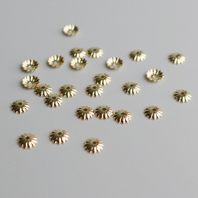 Flower Cap Ends 20 pcs 5.5mm 14K Gold Plated Floral Bead Caps