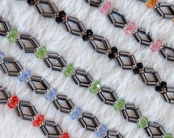 Diamanten hematietarmband: geometrische sieraden met Swarovski-kristalkralen