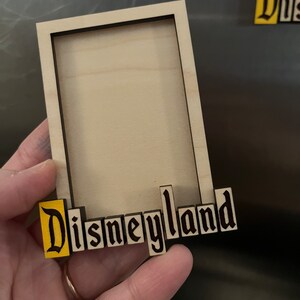 Disneyland Sign Photo Frame Magnet Bild 3