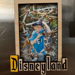 Disneyland Sign Photo Frame Magnet Vertical