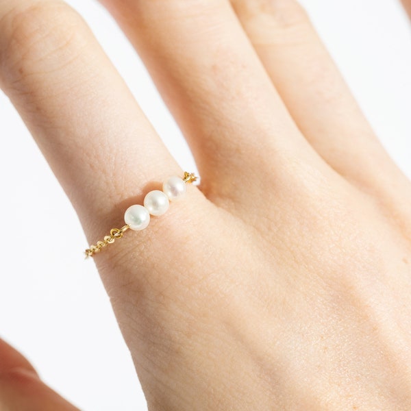 Solid gold pearl ring - Freshwater pearls ring - Bridesmaid ring - Custom size ring - 10k14k solid gold ring- Gift for her natural materials