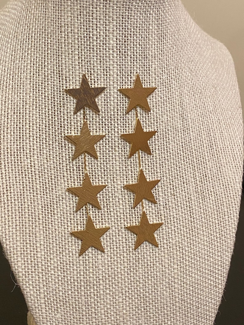 4 star gold earrings