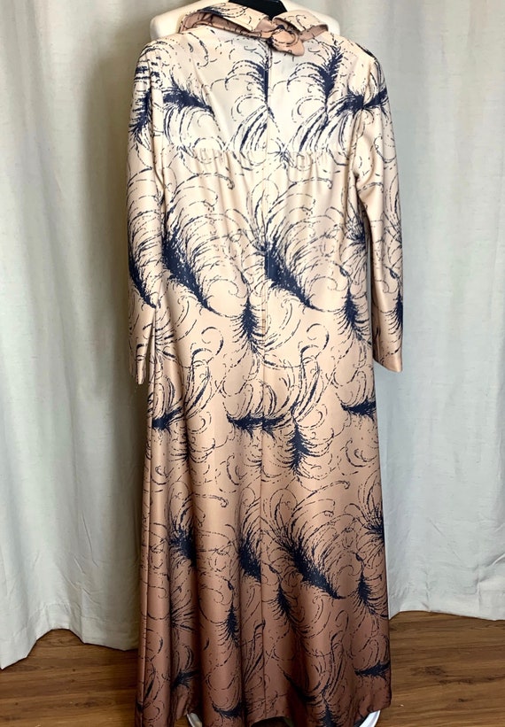 Henry-Lee Ombre’ Feather Print 1970 Collar Dress - image 6