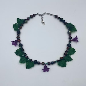 purple flower and green leaf beaded necklace, floral charms, garden jewelry, fairy, forest, wooden beads, leaves, cottagecore