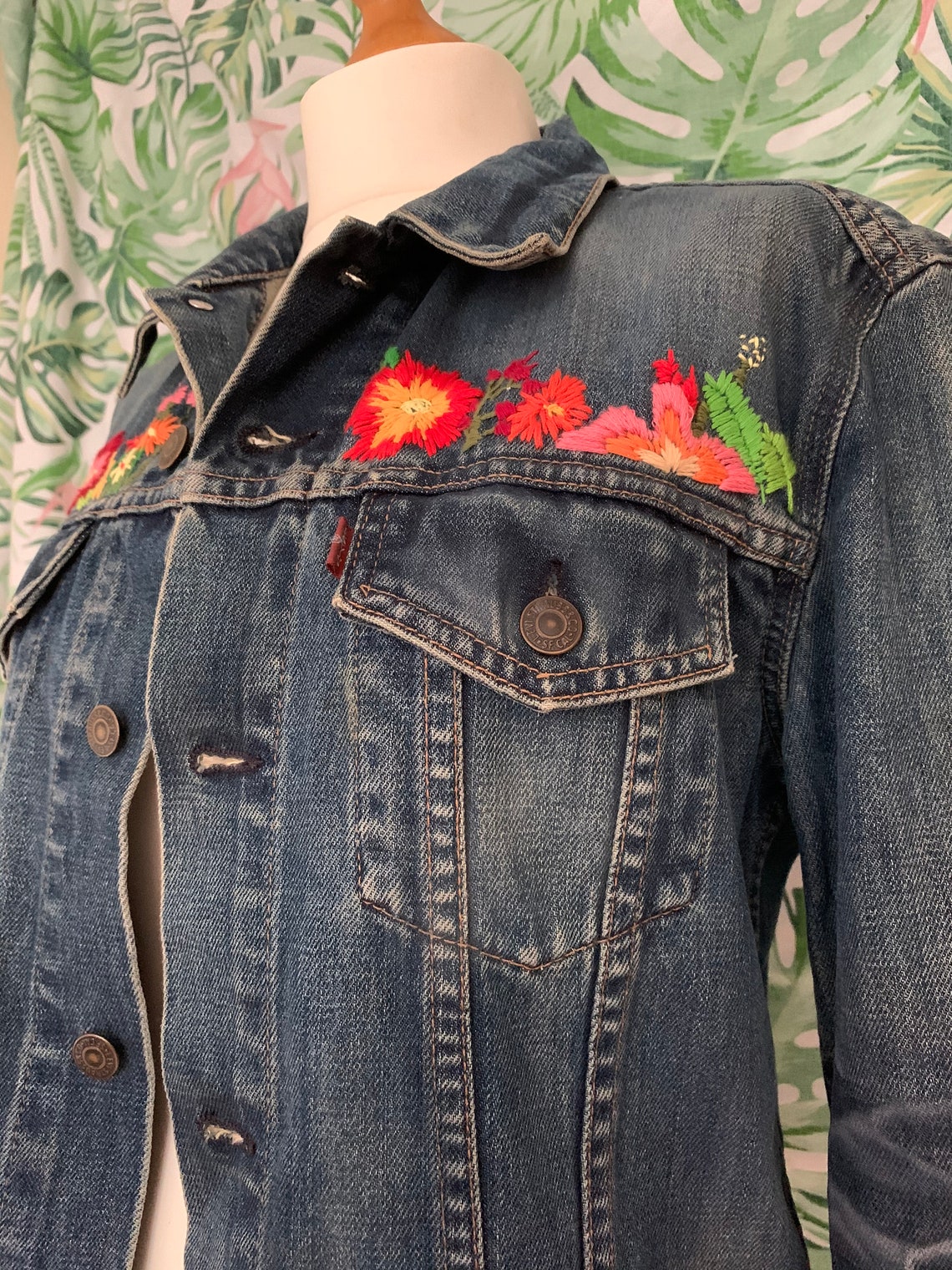 Hand Embroidered Levis Jacket - Etsy Denmark