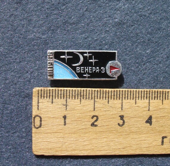 Vintage Badge SPACE Venera-3 Automatic Interplanetary Station USSR View 2