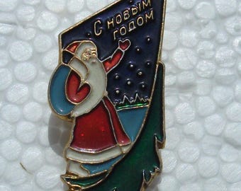 Santa Clause Christmas tree New Year ! Christmas Badge Pin Icon USSR