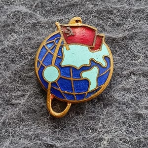 Sputnik-1 First Satellite of Earth Space 1957 Vintage Pin USSR Brass