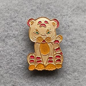 Tiger Cub Badge Pin Icon USSR