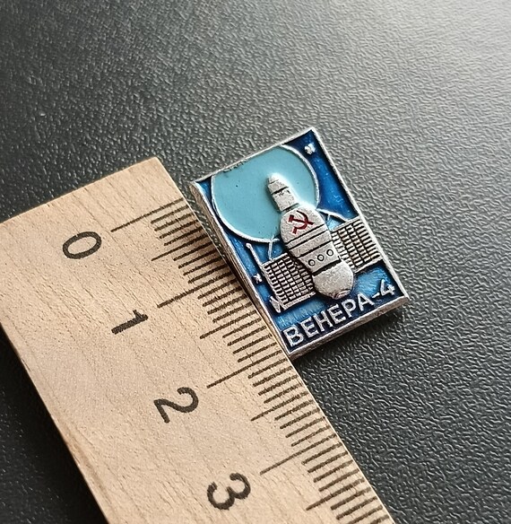 Space Venera-4 Soviet automatic interplanetary station Badge Vintage Pin USSR View 2