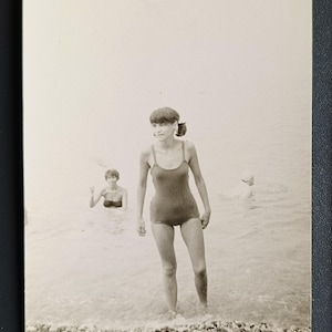 Slim Girl Bathing suit Beach Vintage photo 1965s