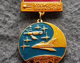 Buran Baikonur Cosmodrome Space Vintage Pin USSR