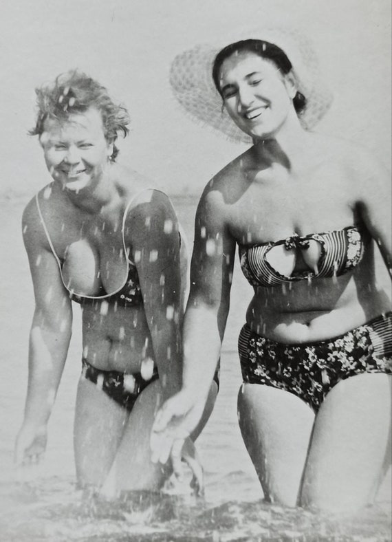 Vintage Photo Two Happy Beautiful Girls Women Big Breast Swimsuit Bikini  Beach -  UK