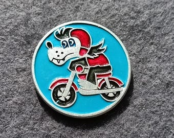 Vintage Badge Wolf Biker Motorcycle Well wait a minute ! Pin Icon USSR