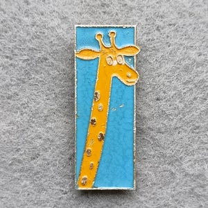 Giraffe Animals Badge Pin Icon USSR