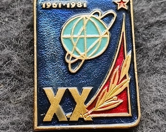 Sputnik-1 First Satellite of Earth Space 20th anniversary Vintage Pin USSR