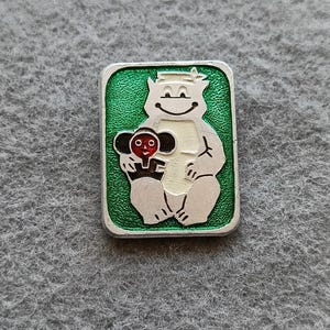 Crocodile Gena  Cheburashka チェブラーシカ Vintage Bagde Pin Icon USSR